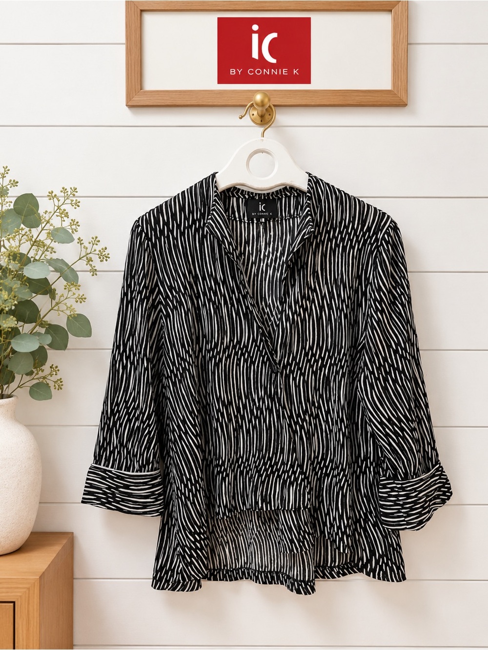 I.C. by CONNIE K Black & White Striped Blouse – XXL
